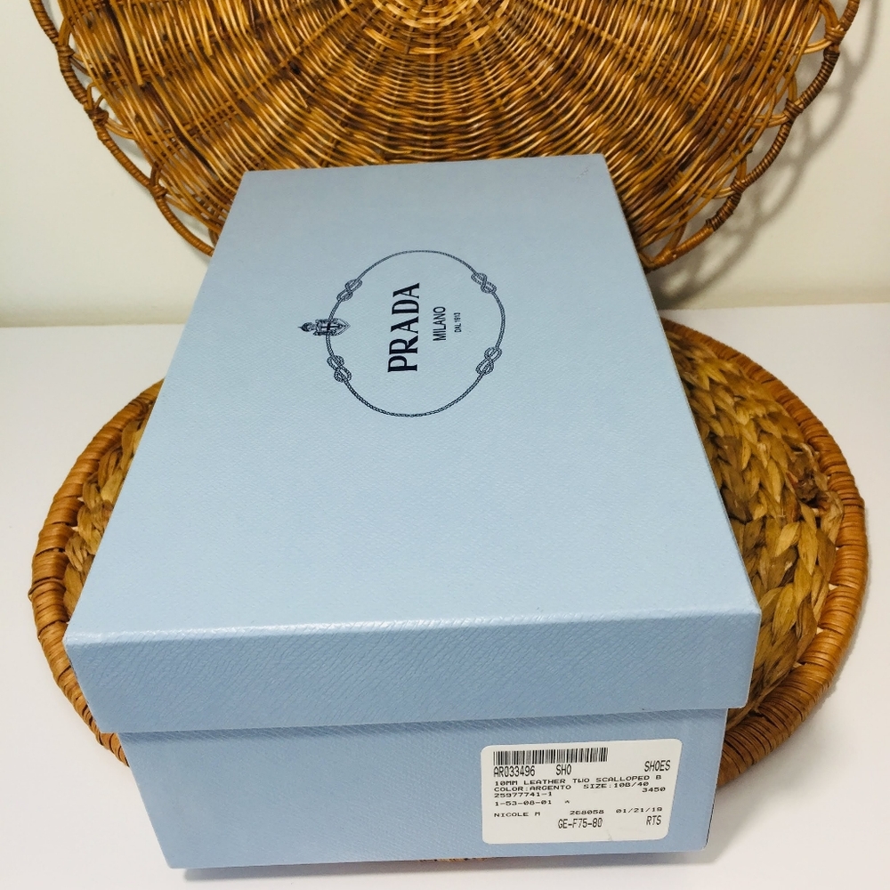 ❌ SOLD ❌Box, PRADA.  Empty shoe box - Picture 8 of 16